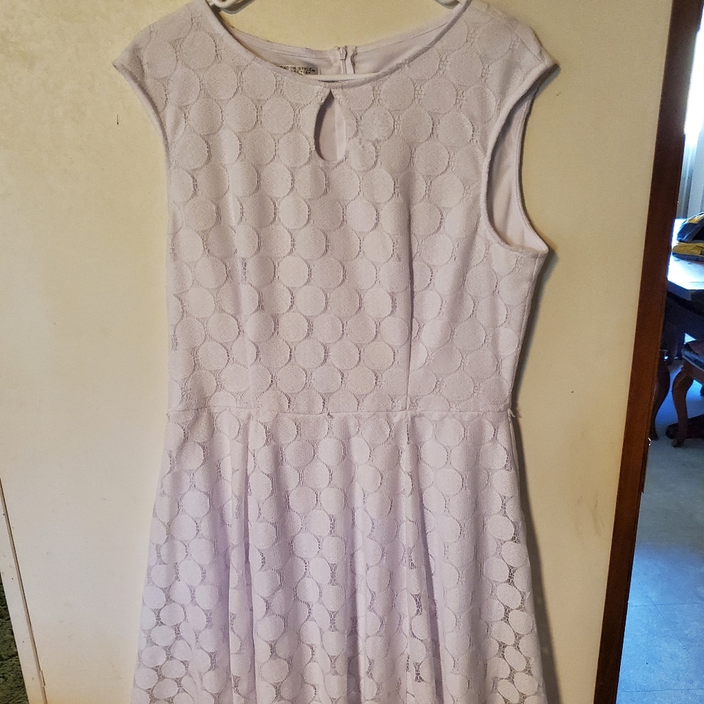 London Style White Dress Size 16P